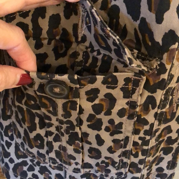 Ladies Camouflage Four Pocket Button Up Jacket ~With Optional Cuffed Sleeve - Picture 10 of 12